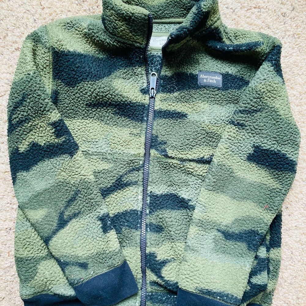 Boys 7/8 Abercrombie Camo fleece